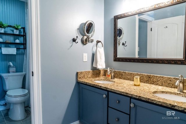 4615 PORT SIDE Lane 202, Gulf Shores, AL 36542