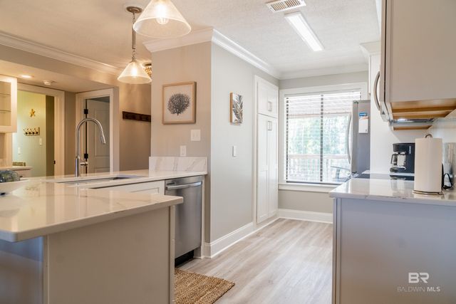 4615 PORT SIDE Lane 202, Gulf Shores, AL 36542