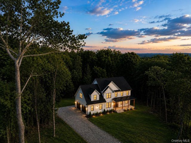3 Elbow Lane, Highland, NY 12528