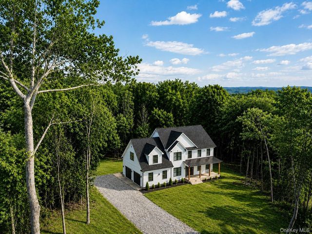 3 Elbow Lane, Highland, NY 12528