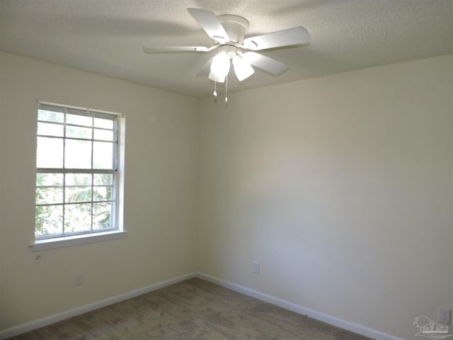 728 N Fairfield Dr, Pensacola, FL 32506