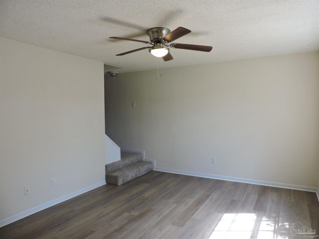 728 N Fairfield Dr, Pensacola, FL 32506