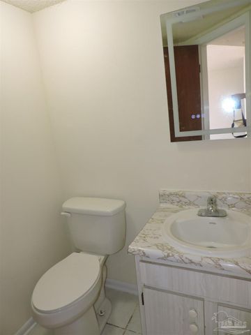 728 N Fairfield Dr, Pensacola, FL 32506