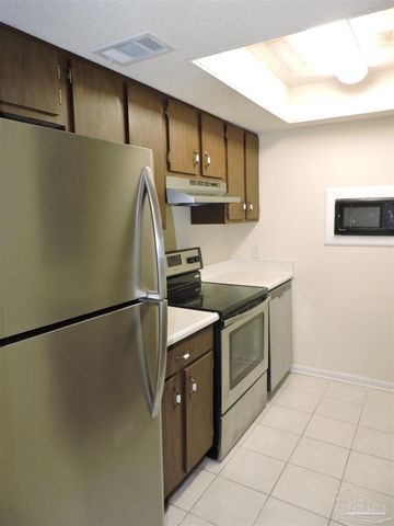 728 N Fairfield Dr, Pensacola, FL 32506