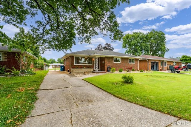 941 Willow Street, Wood River, IL 62095