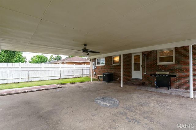 941 Willow Street, Wood River, IL 62095