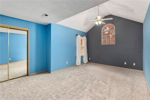 1327 SE Broadway Circle, Lee's Summit, MO 64081
