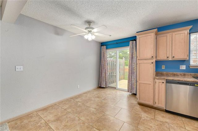 1327 SE Broadway Circle, Lee's Summit, MO 64081