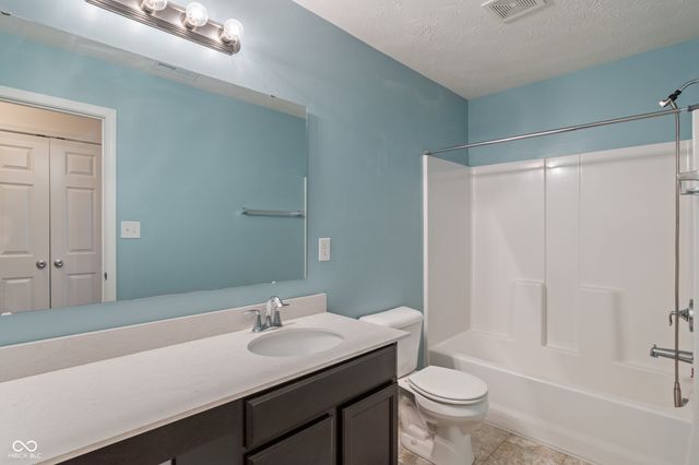 771 Penny Lane, Pittsboro, IN 46167