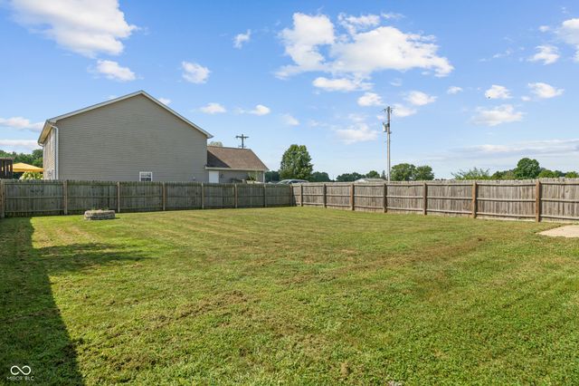 771 Penny Lane, Pittsboro, IN 46167