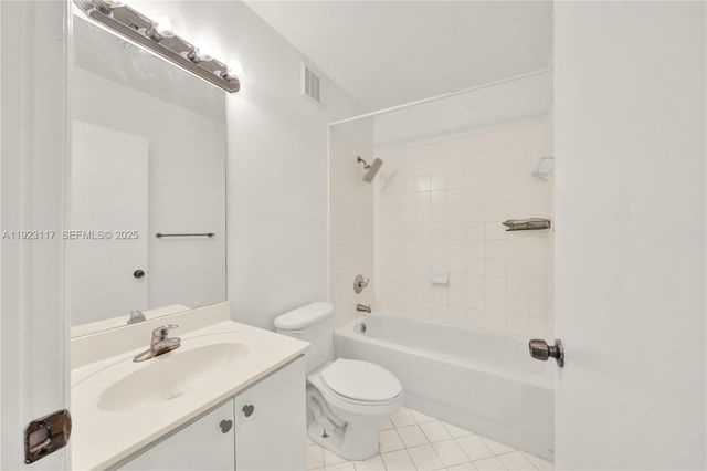 3385 NE 10th St 201, Homestead, FL 33033