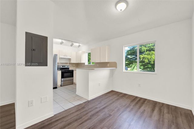 3385 NE 10th St 201, Homestead, FL 33033