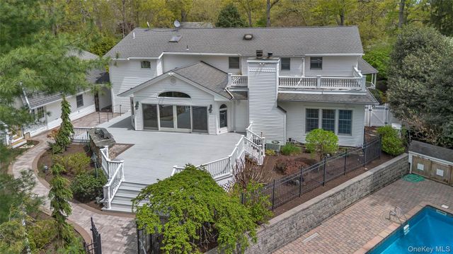 9 Concord Drive, Northport, NY 11768