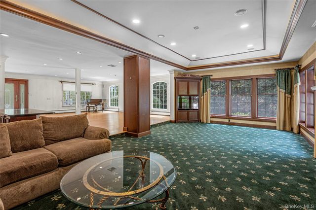 9 Concord Drive, Northport, NY 11768
