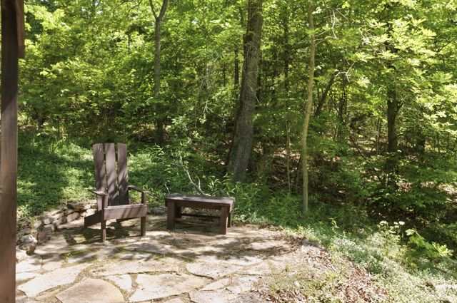 514 Iroquois Lane, Lampe, MO 65681