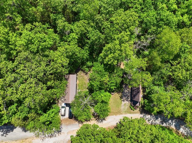 514 Iroquois Lane, Lampe, MO 65681