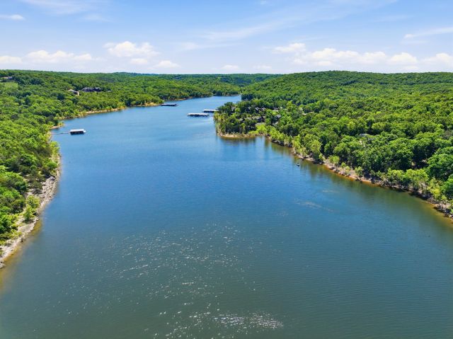 514 Iroquois Lane, Lampe, MO 65681
