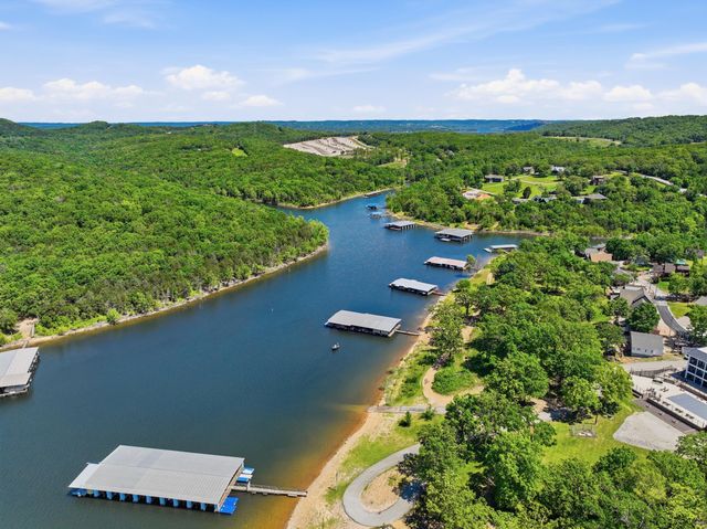 514 Iroquois Lane, Lampe, MO 65681