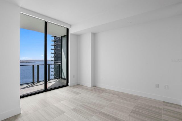 3015 S YSABELLA AVENUE 2402, Tampa, FL 33629