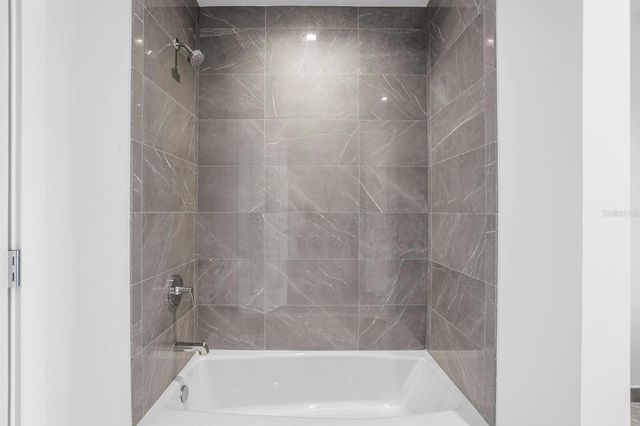 3015 S YSABELLA AVENUE 2402, Tampa, FL 33629