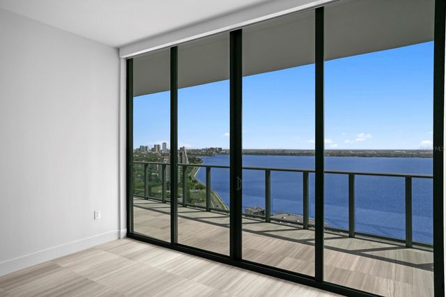 3015 S YSABELLA AVENUE 2402, Tampa, FL 33629