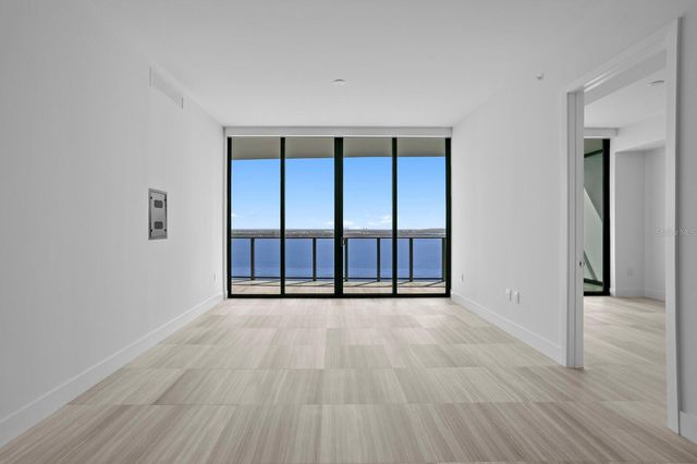 3015 S YSABELLA AVENUE 2402, Tampa, FL 33629