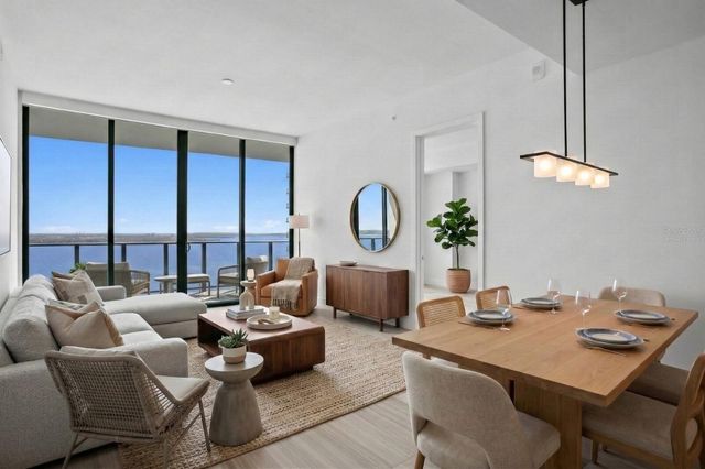 3015 S YSABELLA AVENUE 2402, Tampa, FL 33629