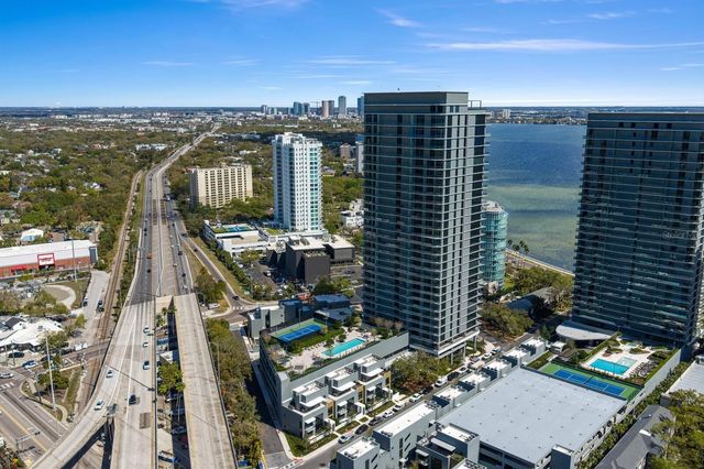 3015 S YSABELLA AVENUE 2402, Tampa, FL 33629