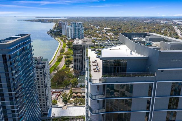 3015 S YSABELLA AVENUE 2402, Tampa, FL 33629