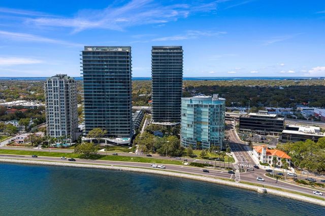 3015 S YSABELLA AVENUE 2402, Tampa, FL 33629