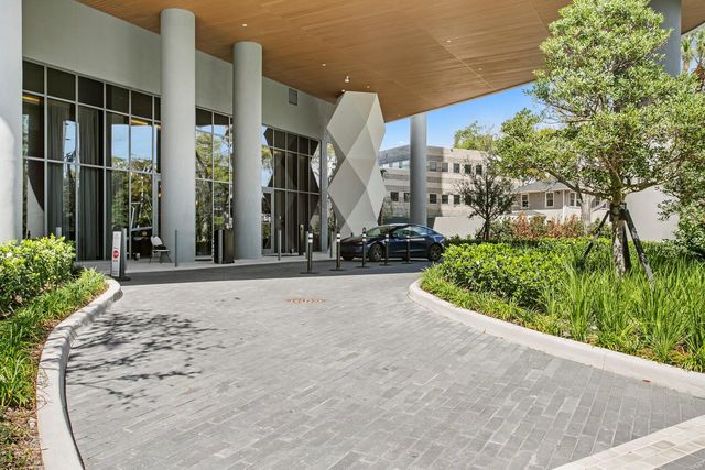 3015 S YSABELLA AVENUE 2402, Tampa, FL 33629