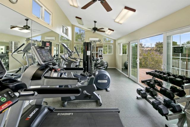 5252 Balboa Arms 231, San Diego, CA 92117