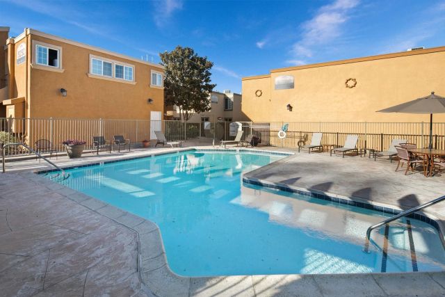 5252 Balboa Arms 231, San Diego, CA 92117