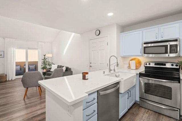 5252 Balboa Arms 231, San Diego, CA 92117