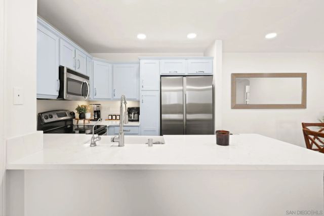 5252 Balboa Arms 231, San Diego, CA 92117