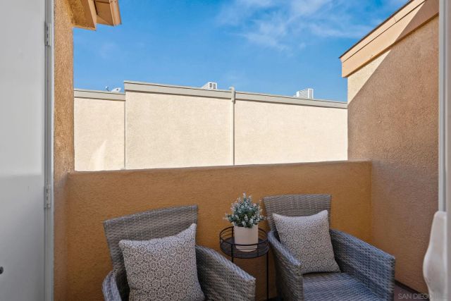 5252 Balboa Arms 231, San Diego, CA 92117