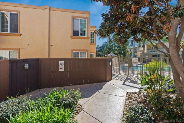 5252 Balboa Arms 231, San Diego, CA 92117