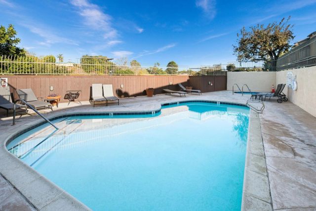 5252 Balboa Arms 231, San Diego, CA 92117