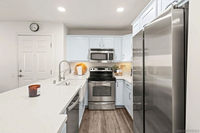 5252 Balboa Arms 231, San Diego, CA 92117