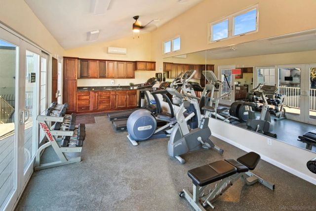 5252 Balboa Arms 231, San Diego, CA 92117