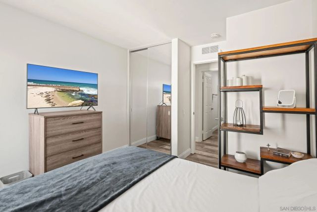 5252 Balboa Arms 231, San Diego, CA 92117