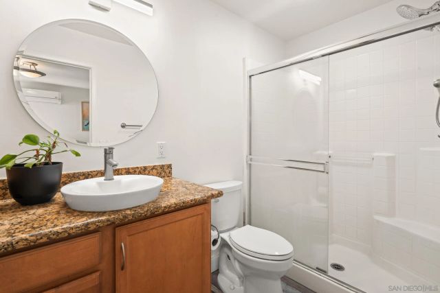 5252 Balboa Arms 231, San Diego, CA 92117