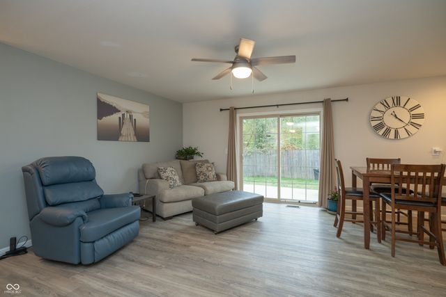 828 Phillips Lane, Seymour, IN 47274