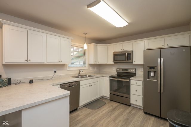 828 Phillips Lane, Seymour, IN 47274