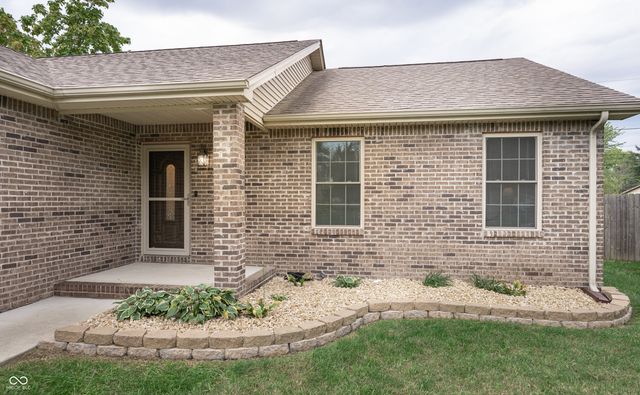 828 Phillips Lane, Seymour, IN 47274