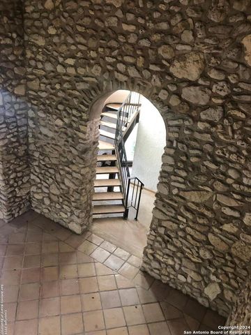 6617 COUNTESS ADRIA ST, Leon Valley, TX 78238