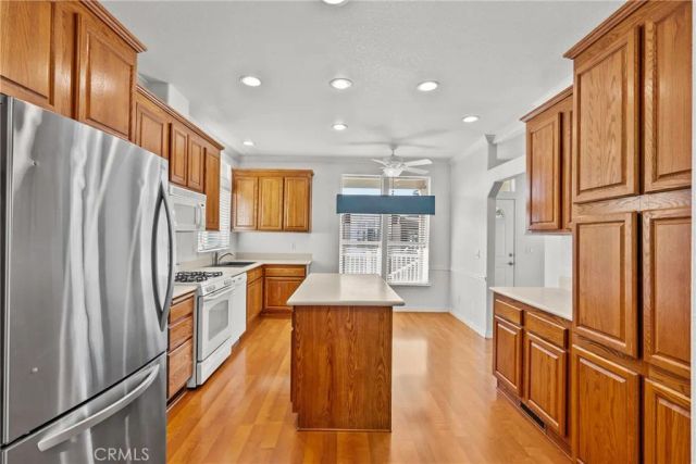 15455 Glenoaks 502, Sylmar, CA 91342