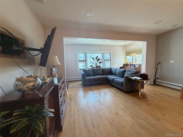 539 E Beech Street, Long Beach, NY 11561