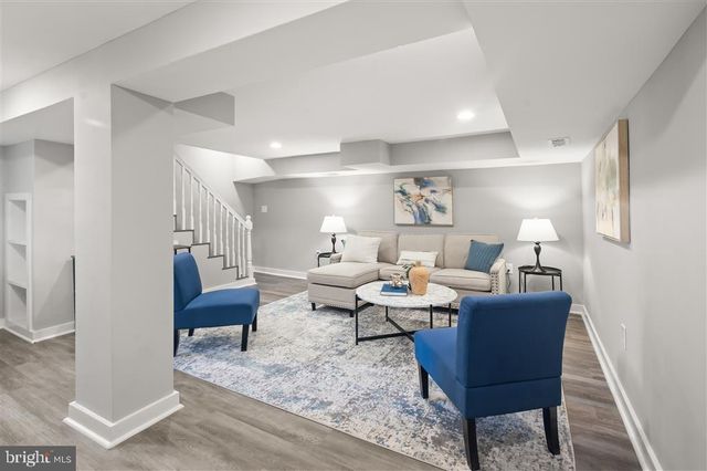 2116 R ST NE, Washington, DC 20002