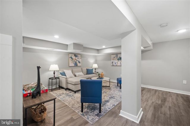 2116 R ST NE, Washington, DC 20002
